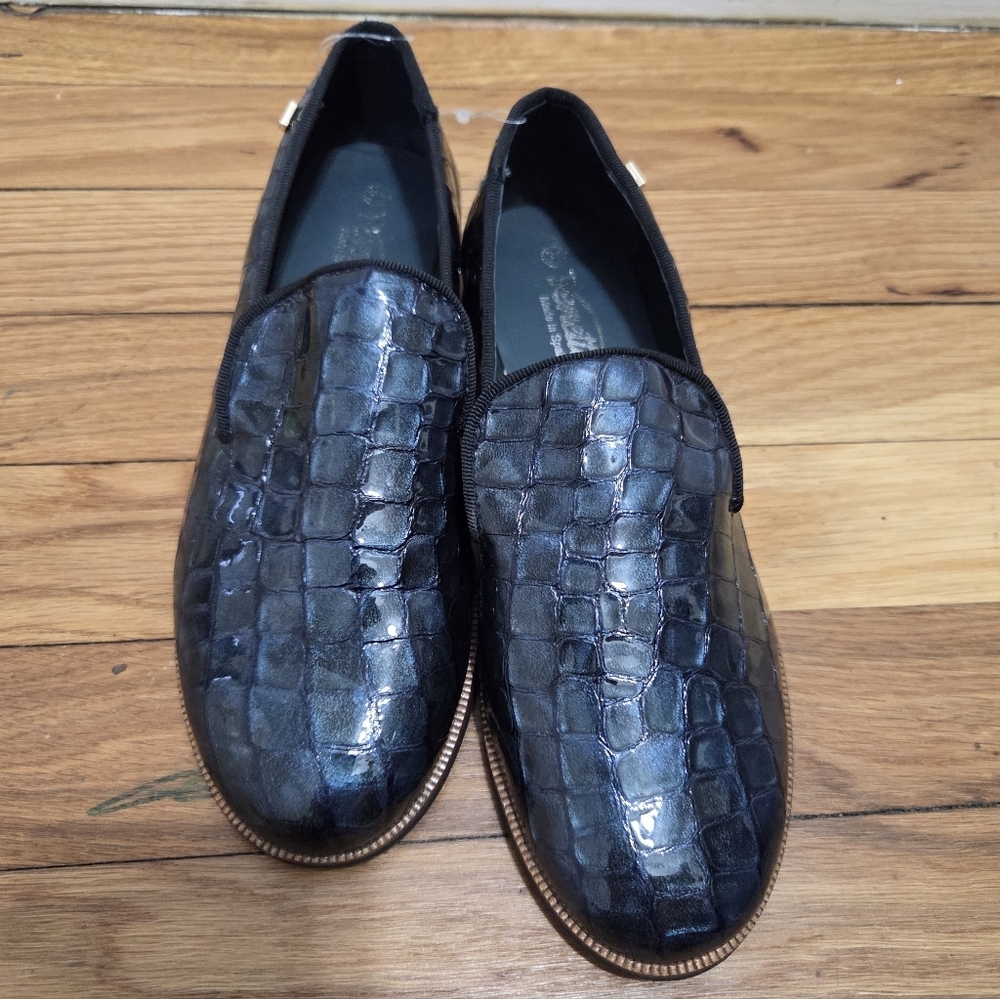Venettini Crocodile Embpssed Loafers - Picture 5 of 8